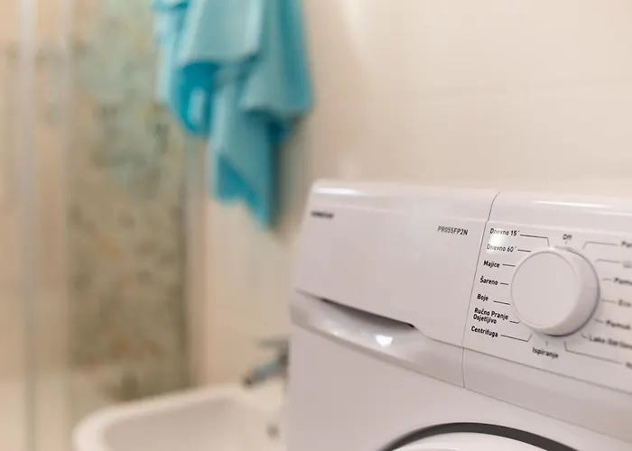 Ivona U Prizemlju * Malinska