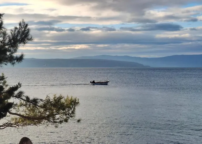 Ivona U Prizemlju Apartman Malinska