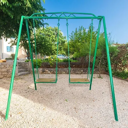 Ivona U Prizemlju Apartamento Malinska